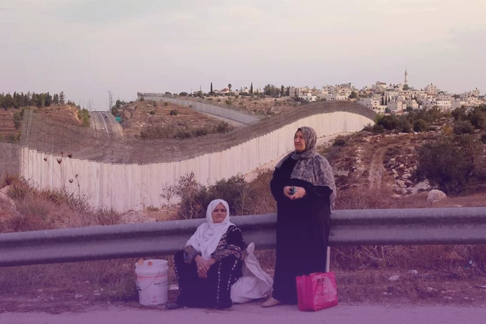 Mulheres palestinas defendendo a água, a terra e a vida contra a ocupação israelense