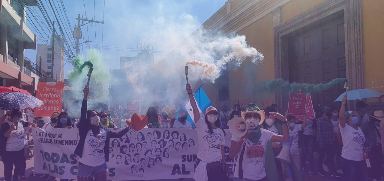 Honduras: organización feminista y popular para cambiar un país golpeado y endeudado